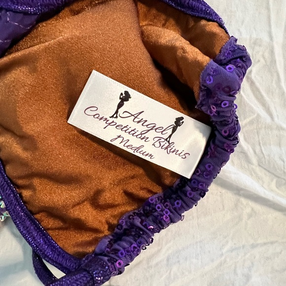 Angel competition bikini. Top is med and bottom is Pro cut size Med. - Picture 3 of 5